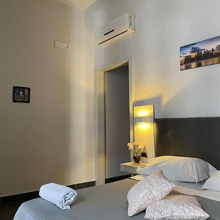 Ania Hotels Napels Buitenkant foto